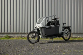 FS Life mit All-Weather-Top von der Seite aufgenommen.