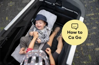 Baby liegt in Transportschale im FS Life