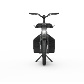 Frontansicht des Ca Go CS. Die eingebaute Expandable Center Bag ist aufgeklappt.