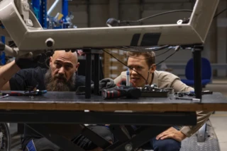 Olaf von Ca Go erklärt Lennart Schäfer von der Literadtour Details zum Ca Go FS Life